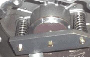 大金中央空調維修單螺桿壓縮機維修